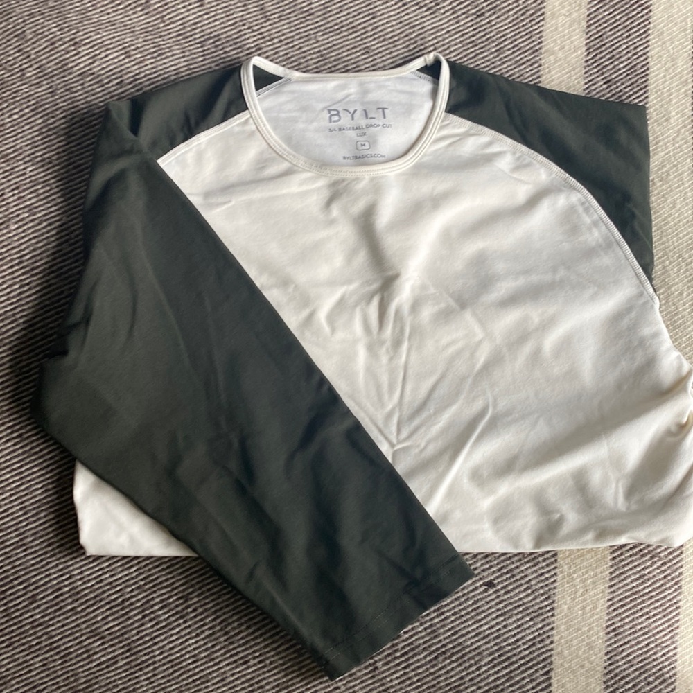 Men’s BYLT basics baseball tshirt. Medium. Like new.